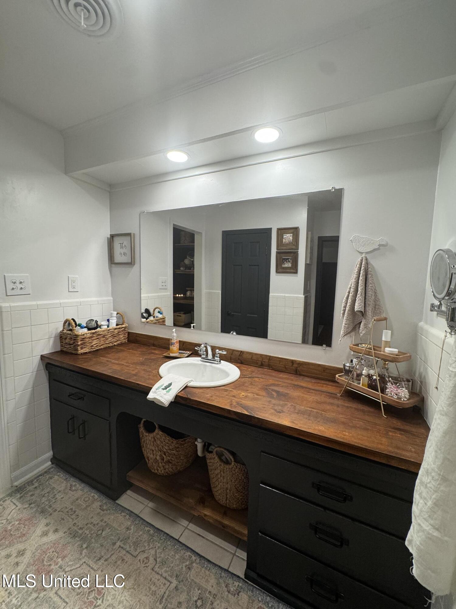 246 2nd Street Flora, MS 39071 - Photo 5 of 13 IMG_1590