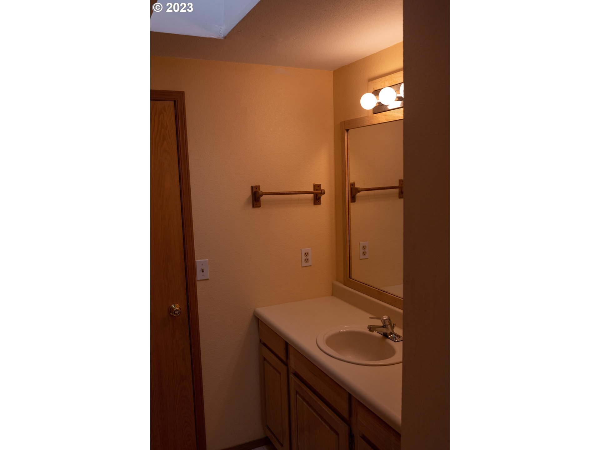 74234 Lower Imnaha Road Imnaha, OR 97842 - Photo 29 of 33 a bathroom with a sink and mirror