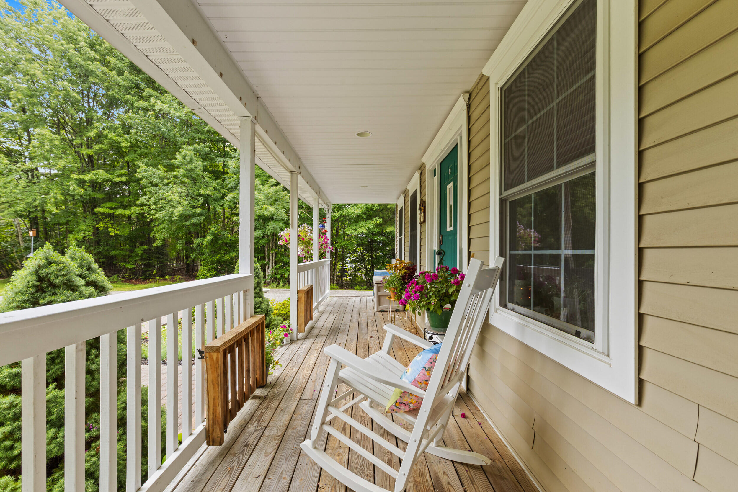 7 Chase Street Standish, ME 04084 - Photo 8 of 42 7 chase st, standish, me 04084, usa-40