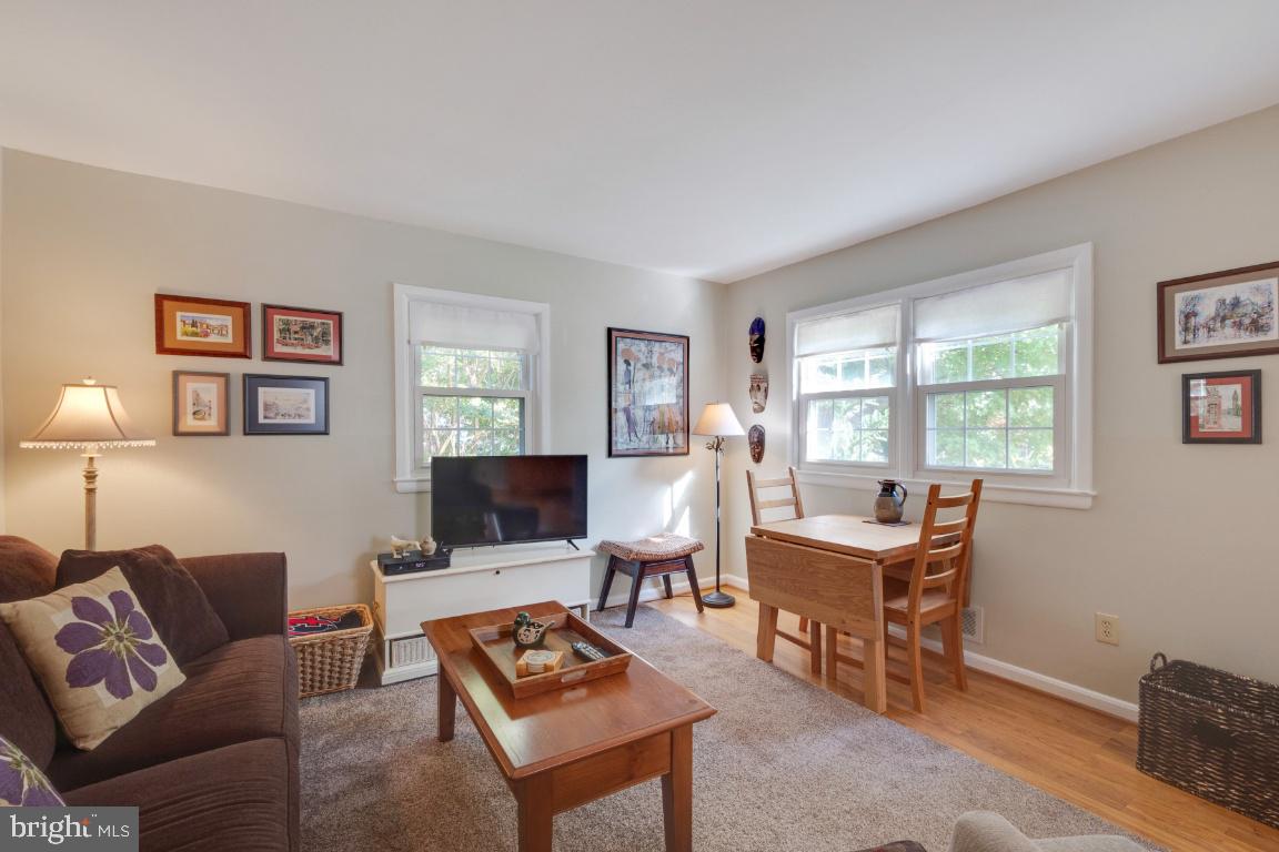 1513 Gridley Lane Silver Spring, MD 20902 - Photo 11 of 38 Gallery Image 11