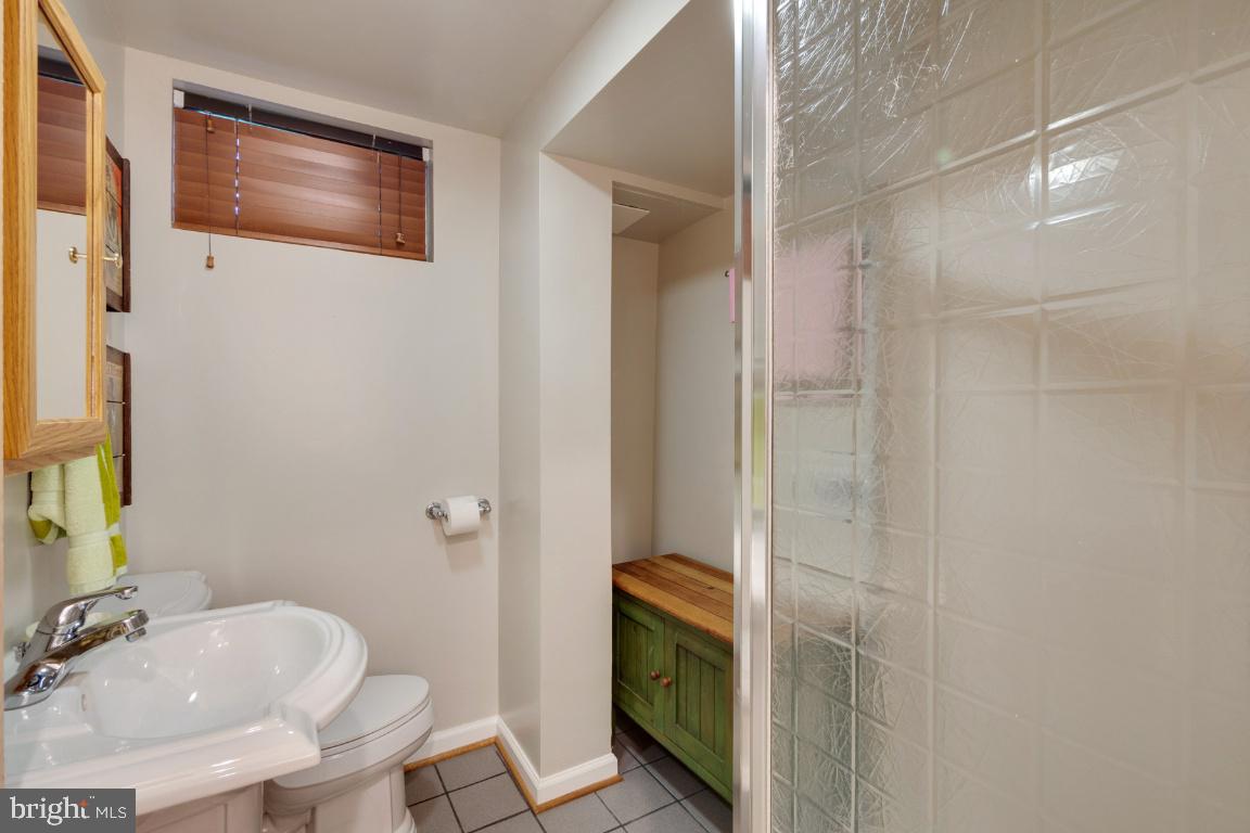 1513 Gridley Lane Silver Spring, MD 20902 - Photo 29 of 38 Gallery Image 29