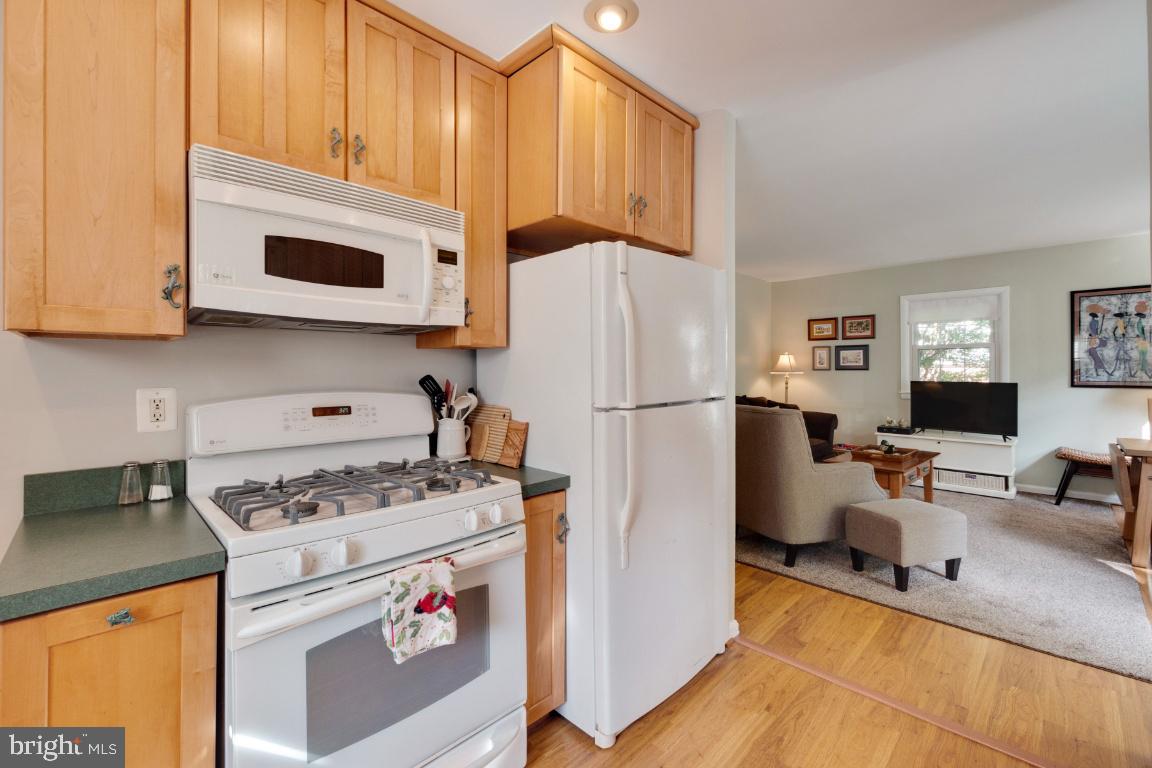 1513 Gridley Lane Silver Spring, MD 20902 - Photo 5 of 38 Gallery Image 5