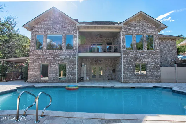 $1,212,000 | 544 Kings Hills Boulevard, Pigeon Forge, TN 37863