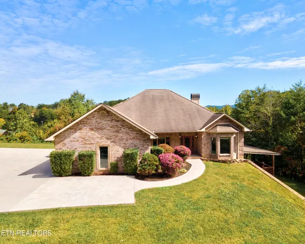 $1,212,000 | 544 Kings Hills Boulevard, Pigeon Forge, TN 37863