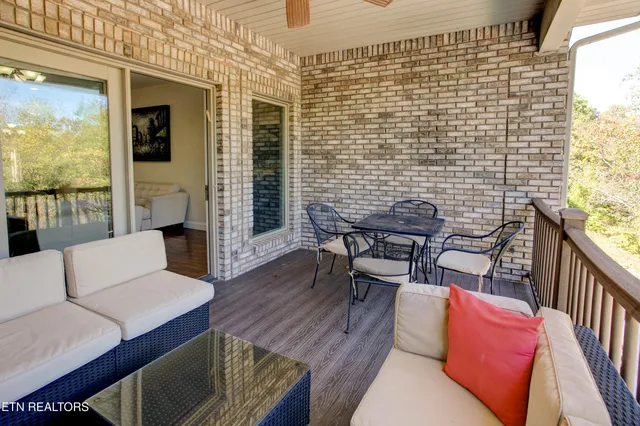 $1,212,000 | 544 Kings Hills Boulevard, Pigeon Forge, TN 37863