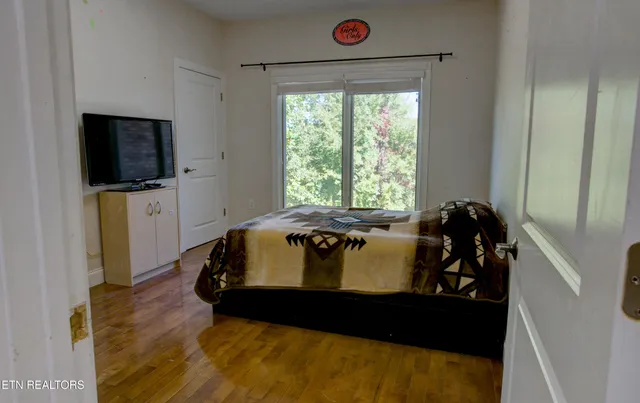 $1,212,000 | 544 Kings Hills Boulevard, Pigeon Forge, TN 37863