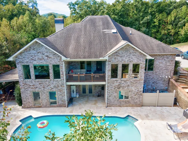 $1,212,000 | 544 Kings Hills Boulevard, Pigeon Forge, TN 37863