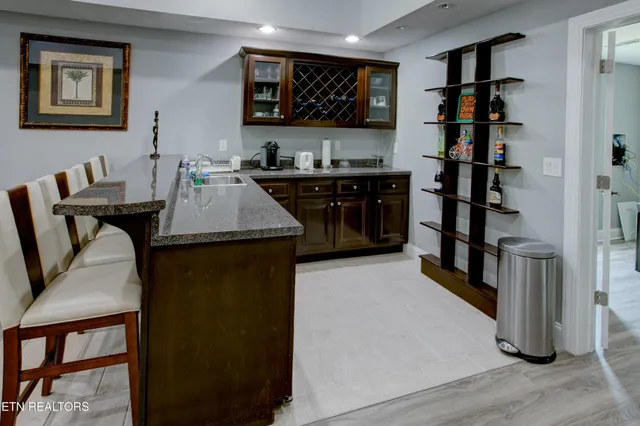 $1,212,000 | 544 Kings Hills Boulevard, Pigeon Forge, TN 37863