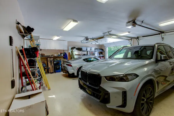 $1,212,000 | 544 Kings Hills Boulevard, Pigeon Forge, TN 37863