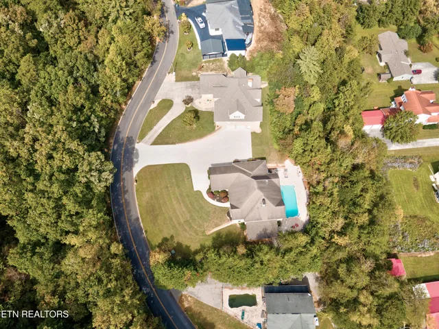 $1,212,000 | 544 Kings Hills Boulevard, Pigeon Forge, TN 37863