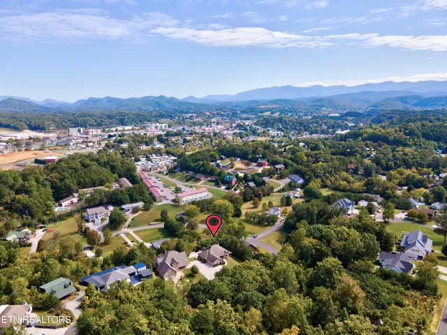 $1,212,000 | 544 Kings Hills Boulevard, Pigeon Forge, TN 37863
