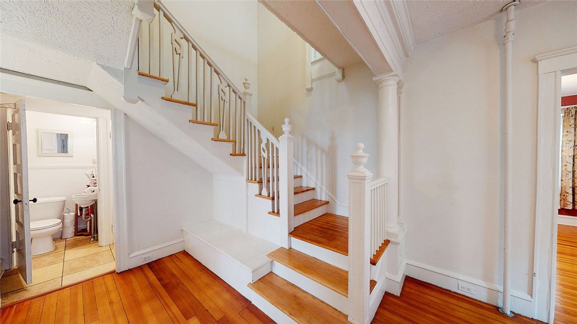 341 Blackstone Street Woonsocket, RI 02895 - Photo 3 of 40