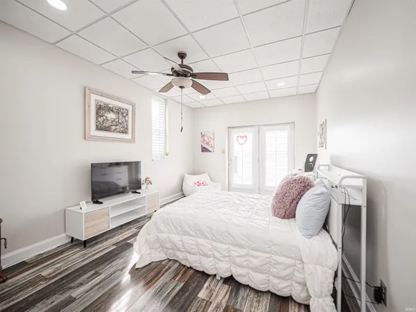 $624,900 | 101 East Jennings Street, Unit E, Newburgh, IN 47630