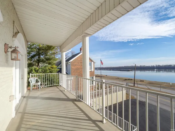 $624,900 | 101 East Jennings Street, Unit E, Newburgh, IN 47630