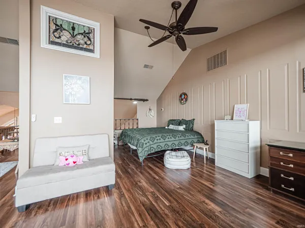 $624,900 | 101 East Jennings Street, Unit E, Newburgh, IN 47630