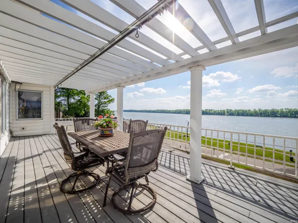 $624,900 | 101 East Jennings Street, Unit E, Newburgh, IN 47630