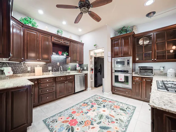 $624,900 | 101 East Jennings Street, Unit E, Newburgh, IN 47630