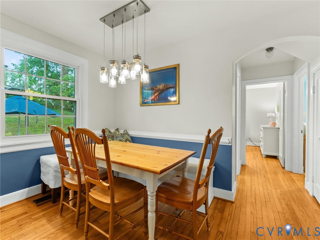 7505 Glebe Road Henrico, VA 23229 - Photo 10 of 42 Chandelier