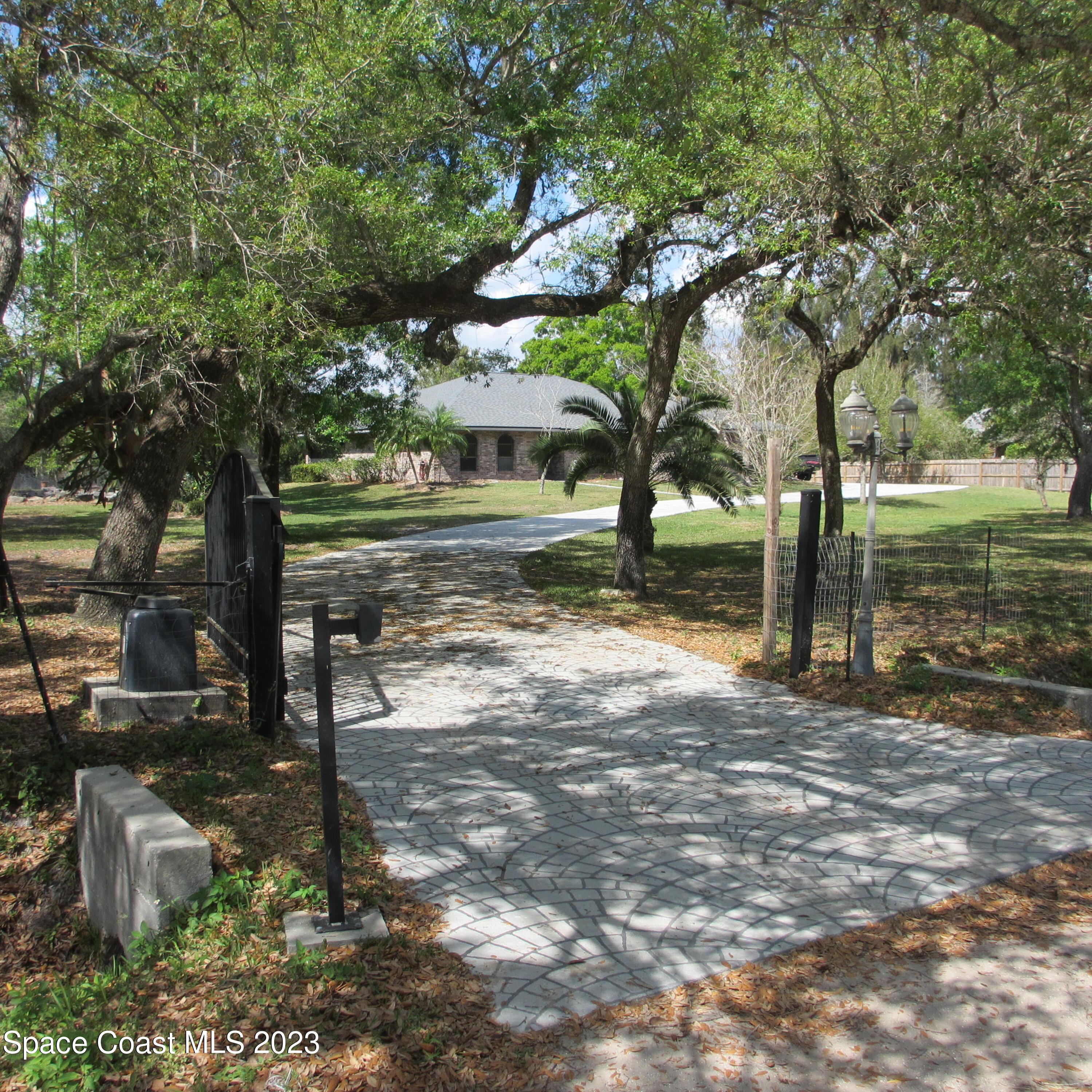 3640 Leghorn Road Malabar, FL 32950 - Photo 2 of 34 IMG_4710