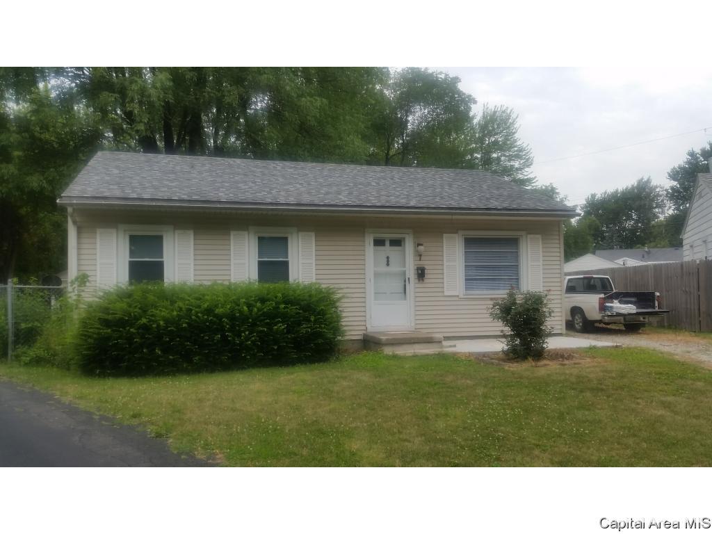 7 Prairie Ln Court Springfield, IL 62704 - Photo 1 of 34 Gallery Image 1