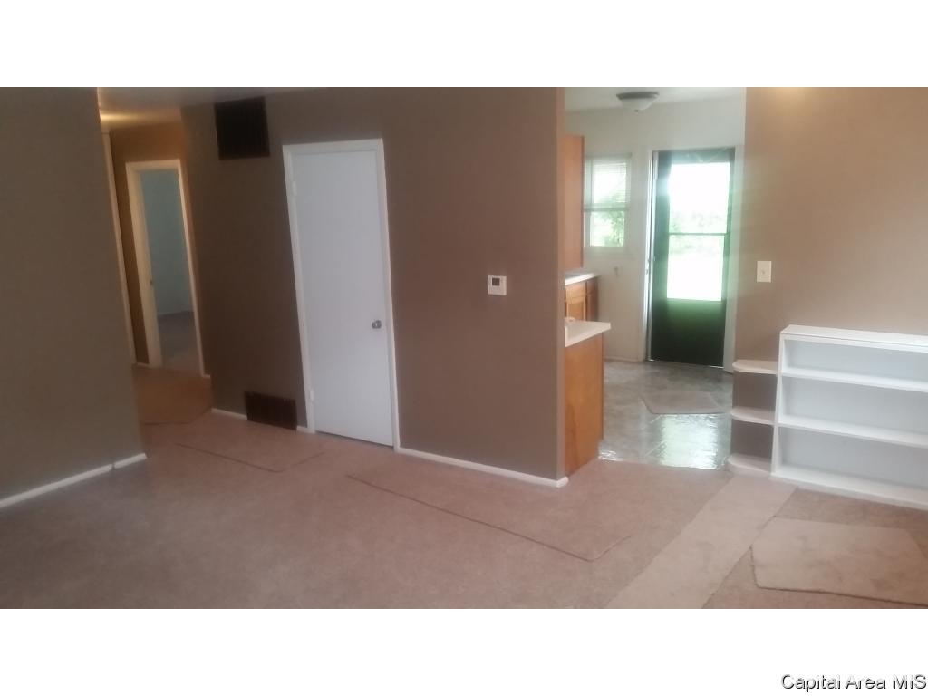 7 Prairie Ln Court Springfield, IL 62704 - Photo 14 of 34 Gallery Image 14