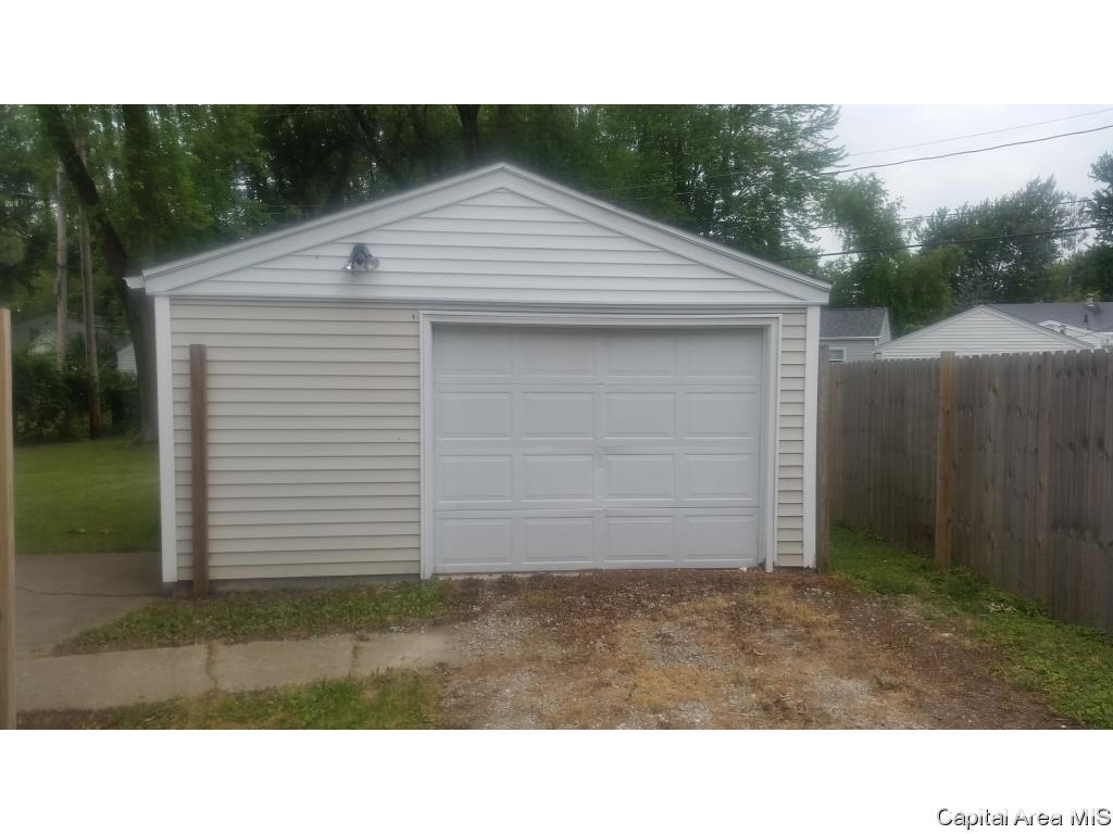 7 Prairie Ln Court Springfield, IL 62704 - Photo 26 of 34 Gallery Image 26