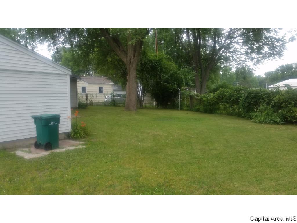 7 Prairie Ln Court Springfield, IL 62704 - Photo 32 of 34 Gallery Image 32