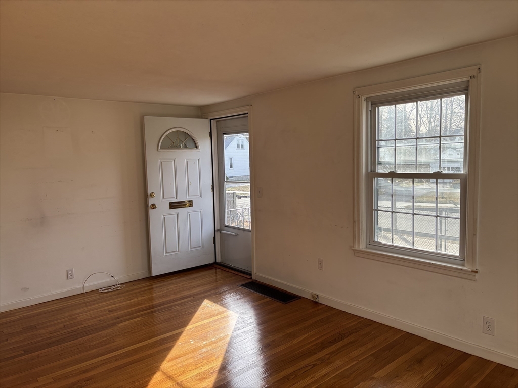 18 Forum Road Quincy, MA 02169 - Photo 8 of 24 Gallery Image 8