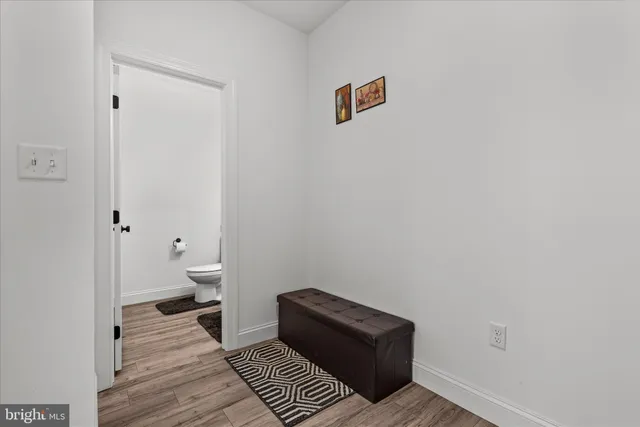 a bathroom with a toilet
