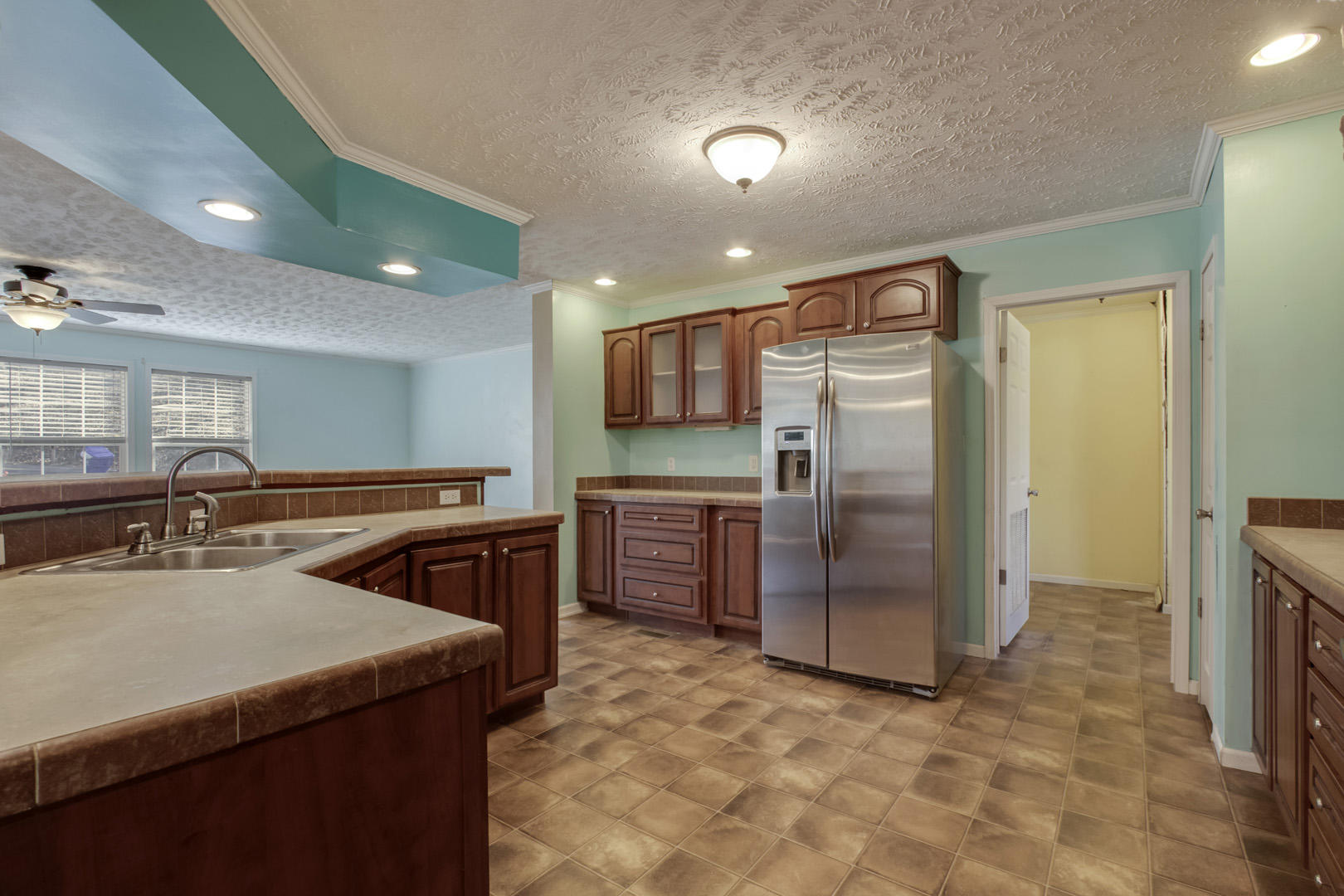 9843 Heiskell Road Heiskell, TN 37754 - Photo 9 of 29 09_HeiskellRoad_9843_Kitchen01