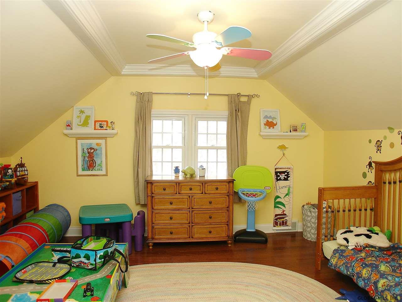 19 Friar Tuck Road Albany, NY 12203 - Photo 14 of 23 Photo 14