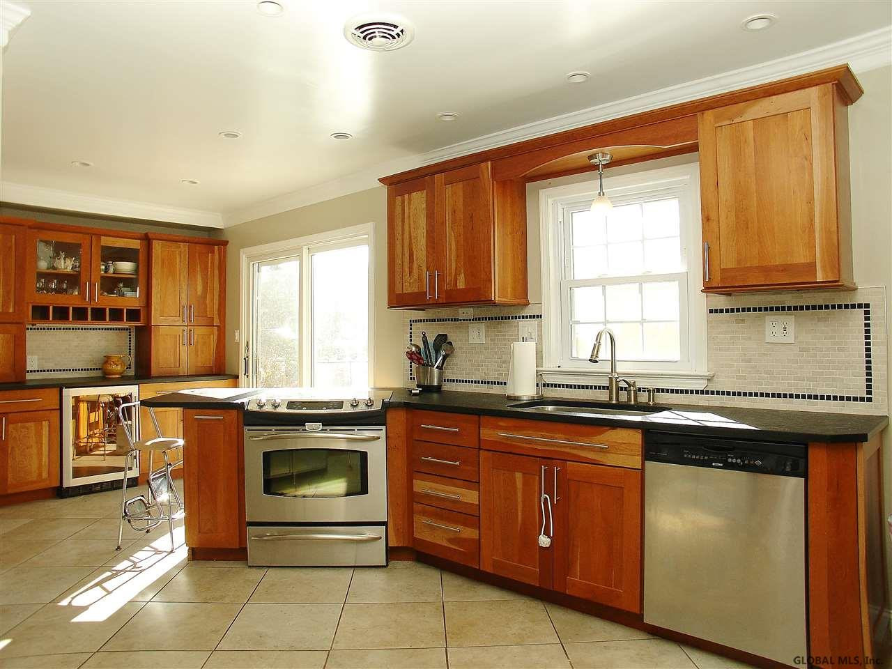 19 Friar Tuck Road Albany, NY 12203 - Photo 3 of 23 Photo 3