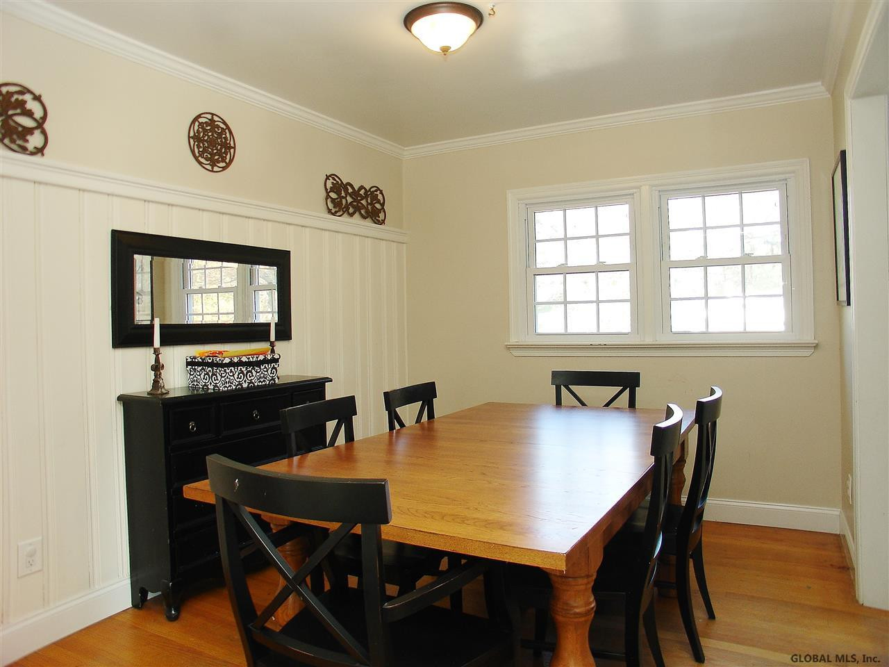19 Friar Tuck Road Albany, NY 12203 - Photo 4 of 23 Photo 4