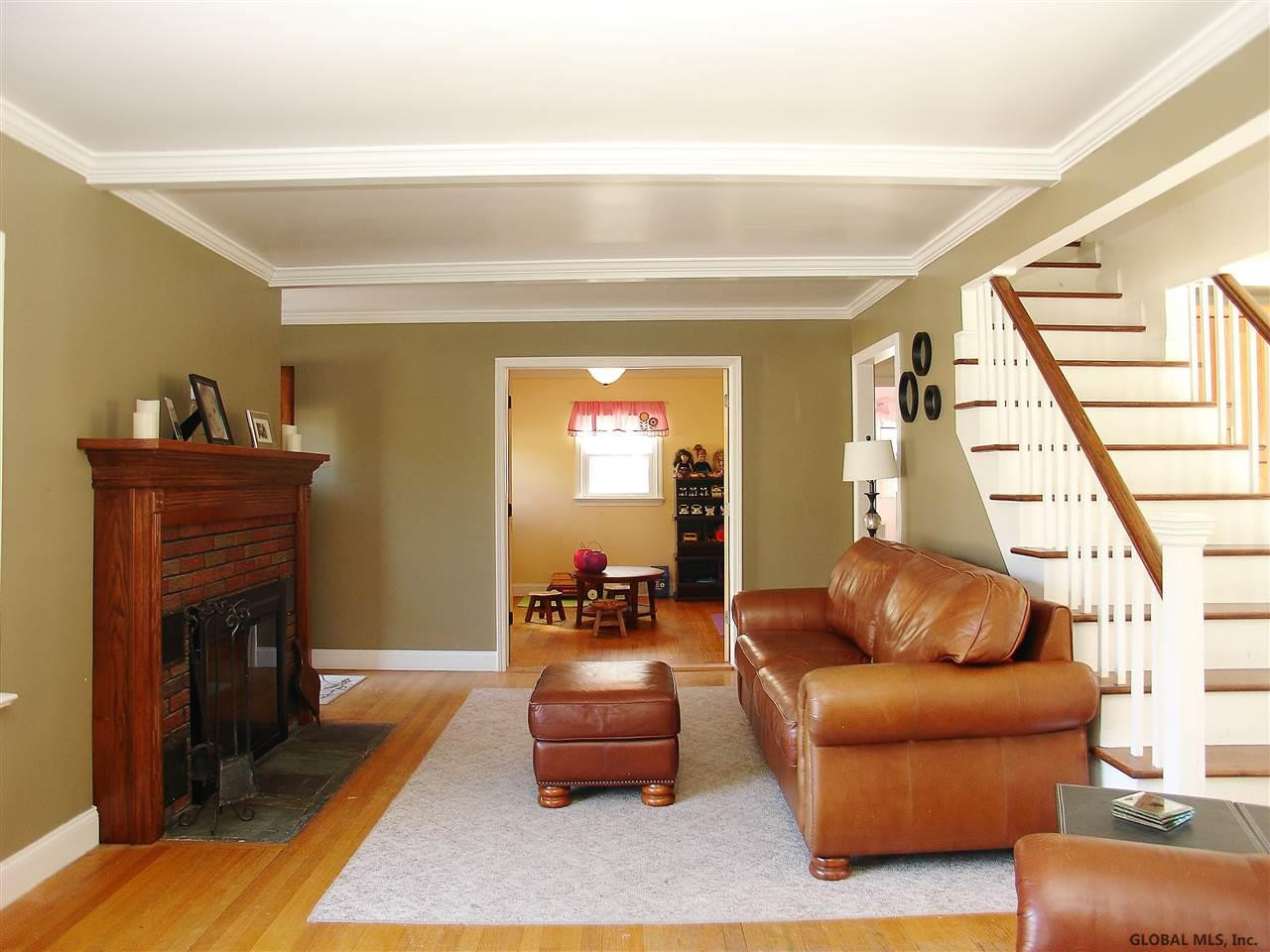 19 Friar Tuck Road Albany, NY 12203 - Photo 5 of 23 Photo 5