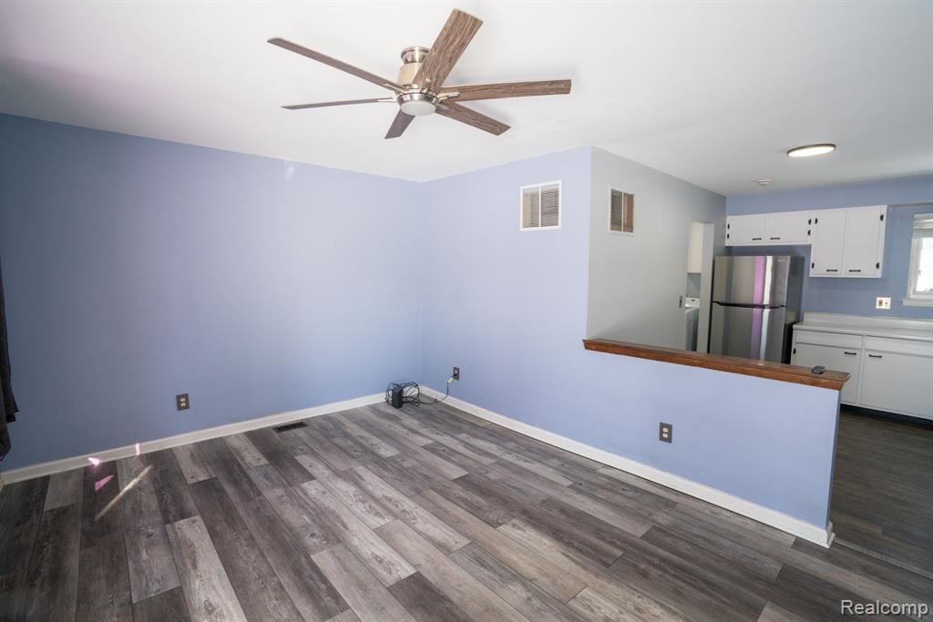 6445 Merriman Road Romulus, MI 48174 - Photo 9 of 28