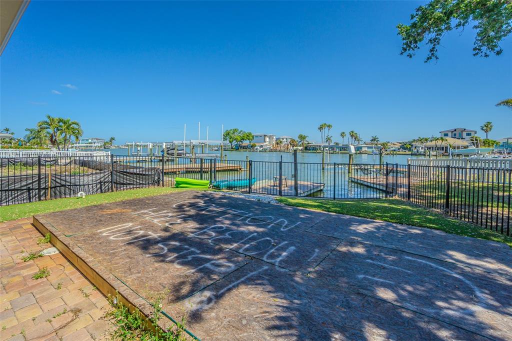 16101 4th Street East Redington Beach, FL 33708 - Photo 16 of 22