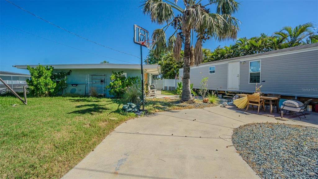 16101 4th Street East Redington Beach, FL 33708 - Photo 3 of 22