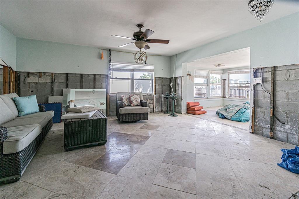 16101 4th Street East Redington Beach, FL 33708 - Photo 4 of 22
