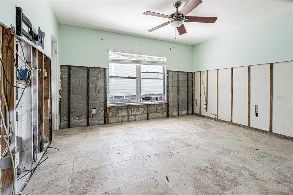 16101 4th Street East Redington Beach, FL 33708 - Photo 7 of 22