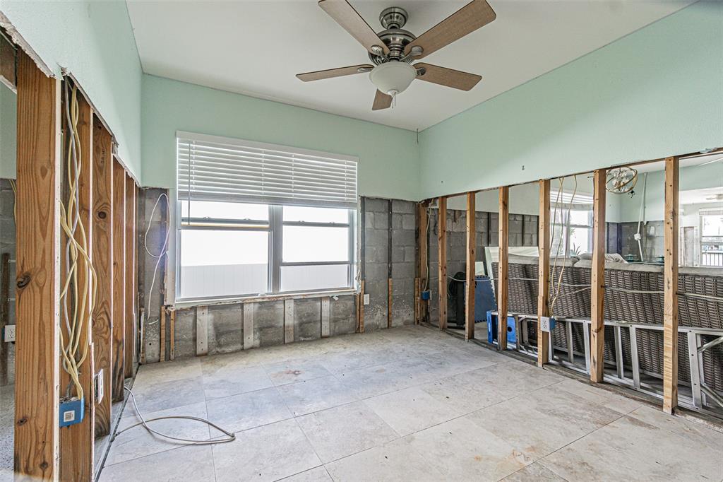 16101 4th Street East Redington Beach, FL 33708 - Photo 8 of 22