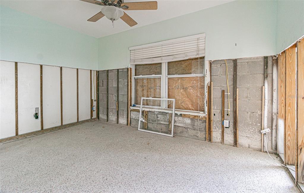 16101 4th Street East Redington Beach, FL 33708 - Photo 9 of 22