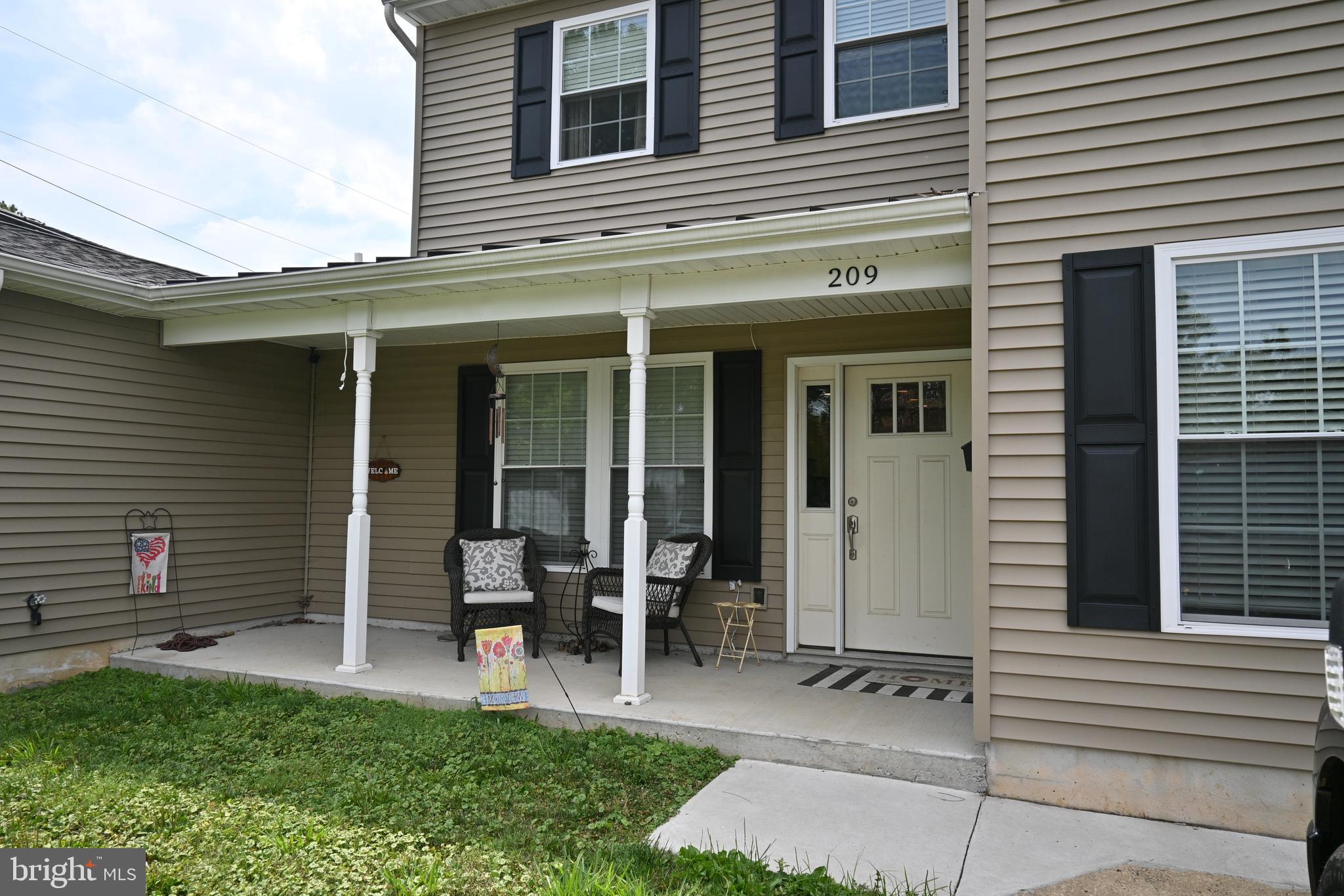 209 Cardiff Road Fairless Hills, PA 19030 - Photo 2 of 41 Gallery Image 2
