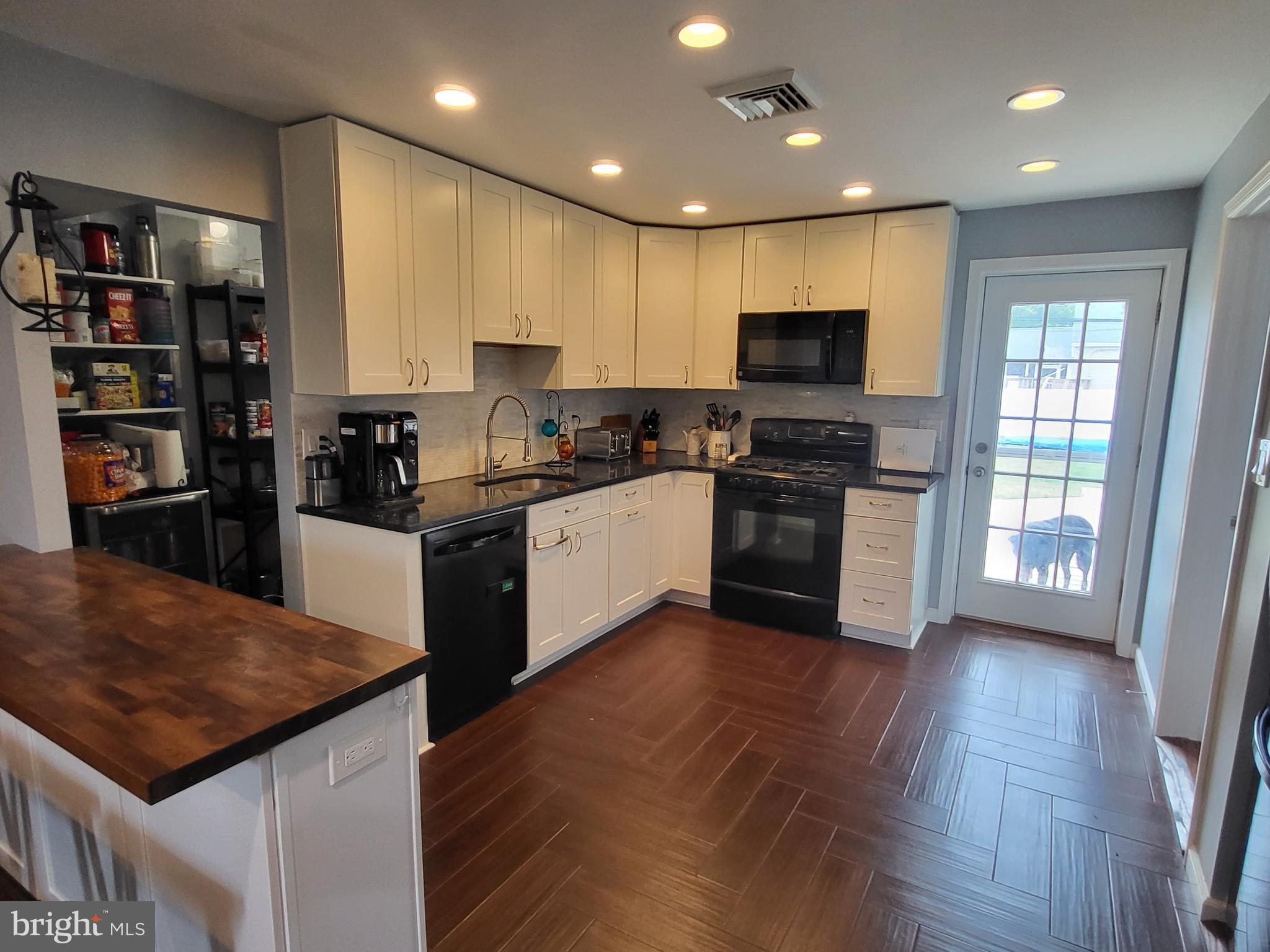 209 Cardiff Road Fairless Hills, PA 19030 - Photo 6 of 41 Gallery Image 6