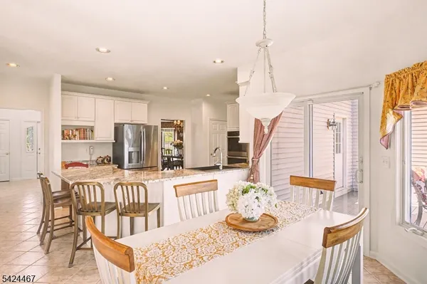 $930,000 | 2 Moonlight Trail, Flemington, NJ 08822