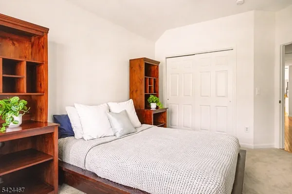 $930,000 | 2 Moonlight Trail, Flemington, NJ 08822