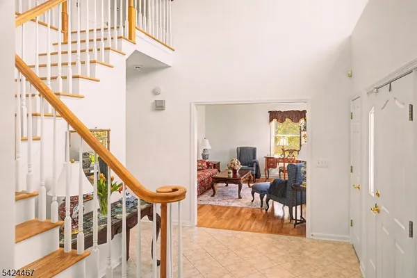 $930,000 | 2 Moonlight Trail, Flemington, NJ 08822