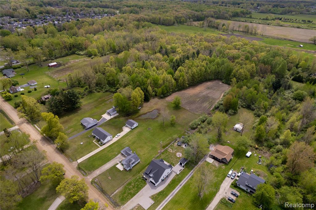 30977 West Road New Boston, MI 48164 - Photo 57 of 58 Gallery Image 57