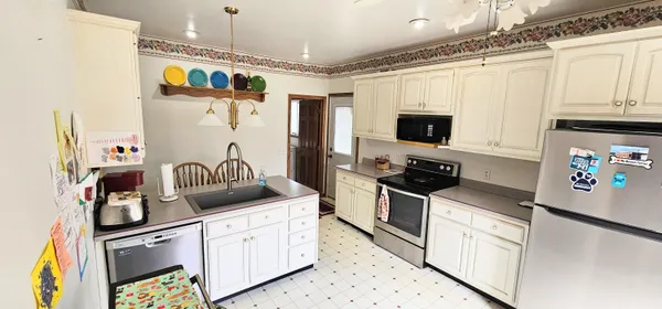$249,900 | 56973 East Arlington Street, Bangor, MI 49013