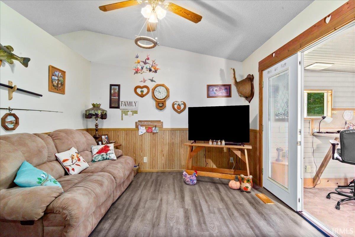 1094 East Taftown Road Princeton, IN 47670 - Photo 5 of 36