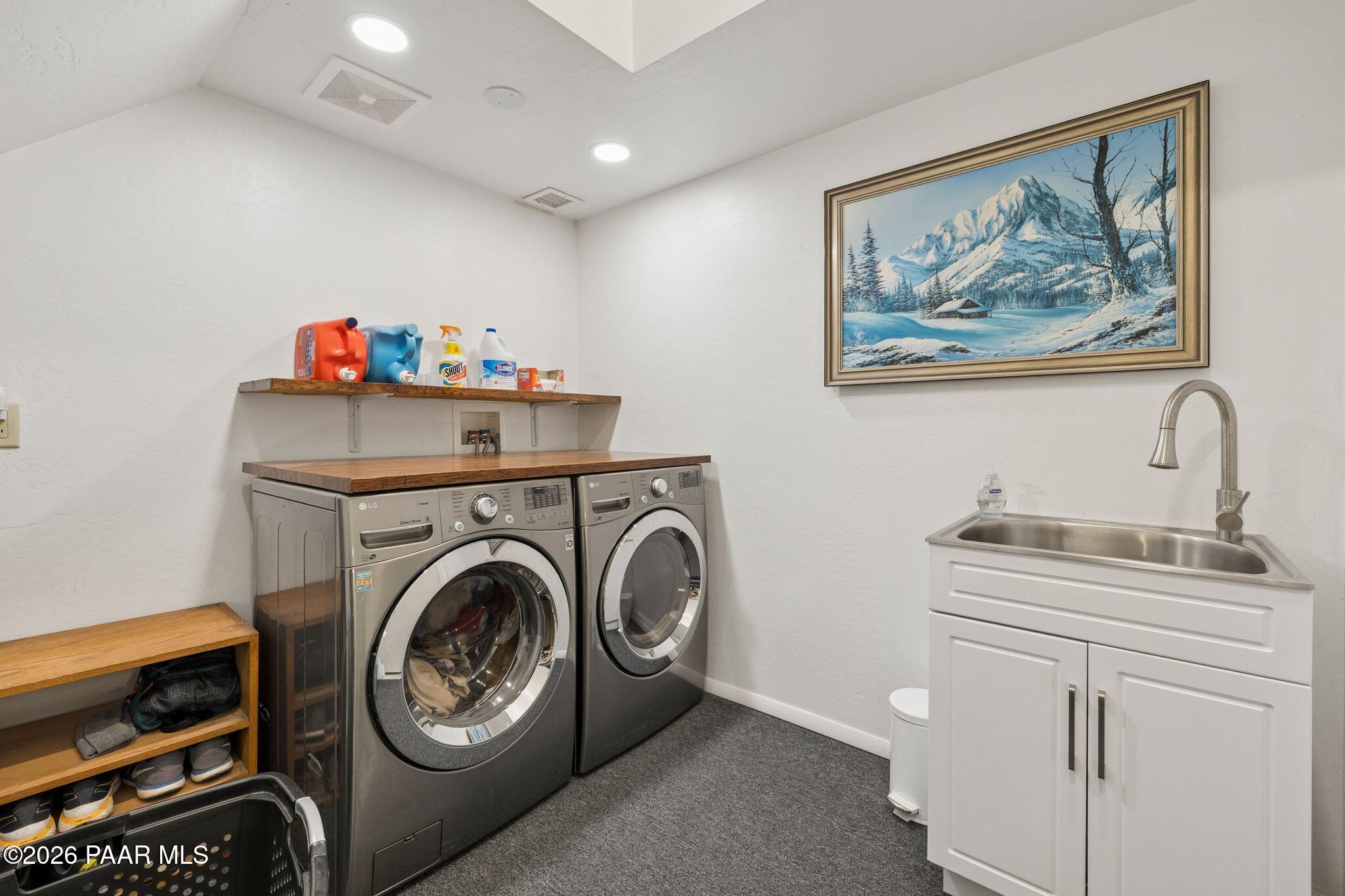 35 East Colonels Way Prescott, AZ 86303 - Photo 41 of 70 a view of livingroom with washer and dryer